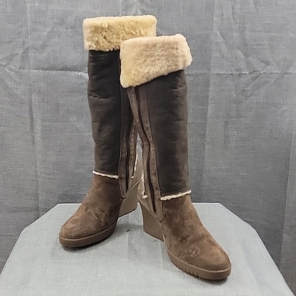 Ugg Sandra 5451 Tall Brown Suede Leather Shearling Knee Boots  Womens SZ 7 - Picture 1 of 13